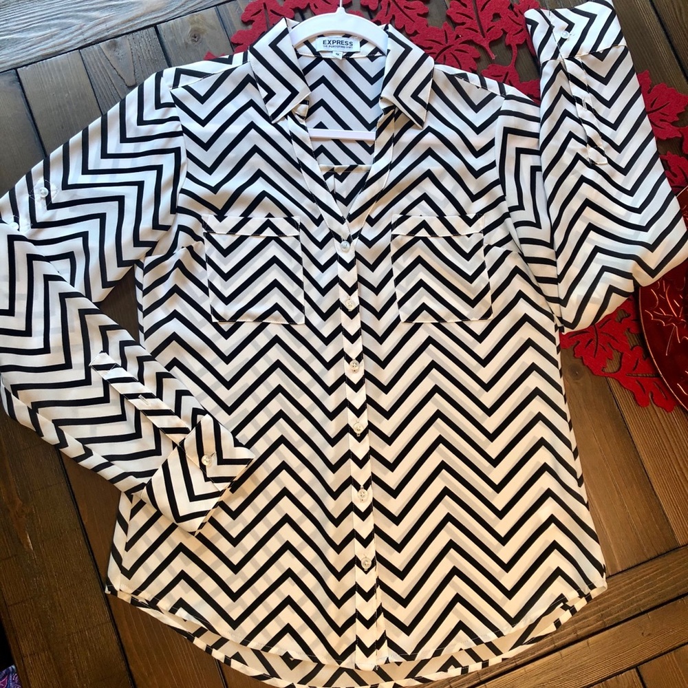 Express Portfino button up blouse - size XS